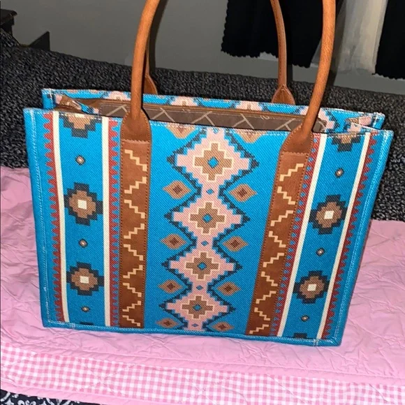 Wrangler Blue and Brown Southwestern Tote Bag, purse, and wallet set(Best offer) - Picture 9 of 16